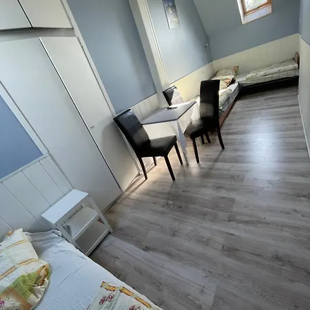 Tomasz Homestay